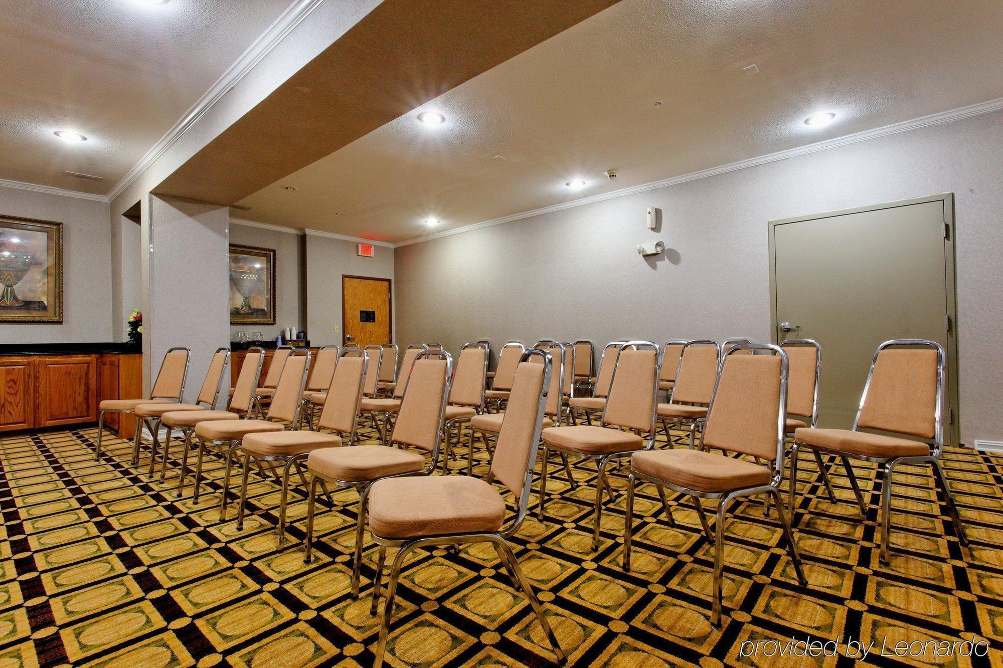 Holiday Inn Express North Тилер Съоръжения снимка