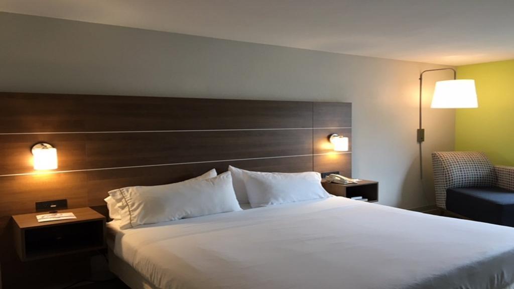 Holiday Inn Express North Тилер Екстериор снимка
