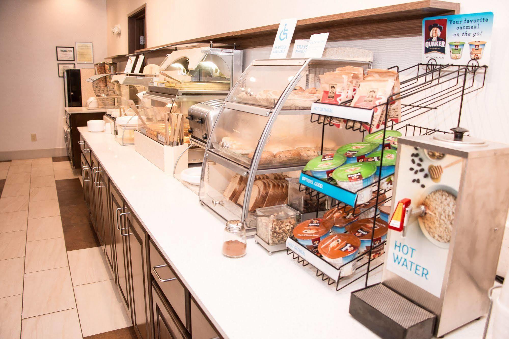 Holiday Inn Express North Тилер Екстериор снимка