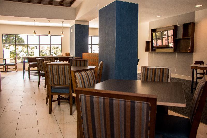Holiday Inn Express North Тилер Екстериор снимка