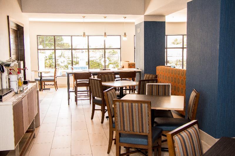 Holiday Inn Express North Тилер Екстериор снимка